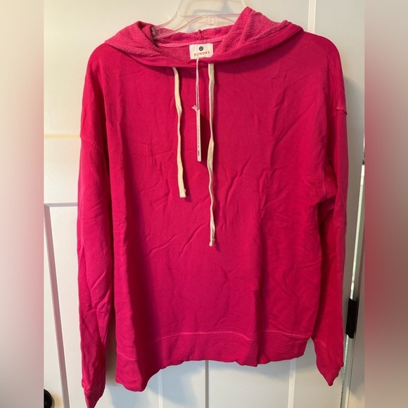 Sundry Tops - Sundry basic pink hoodie